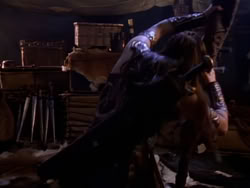 extant_XenaWarriorPrincess_1x10-HoovesAndHarlots_02427