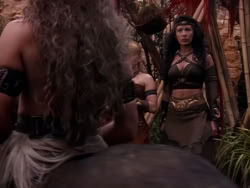 extant_XenaWarriorPrincess_1x10-HoovesAndHarlots_02492