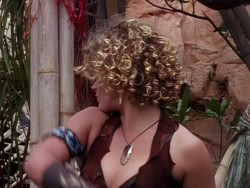 extant_XenaWarriorPrincess_1x10-HoovesAndHarlots_03076