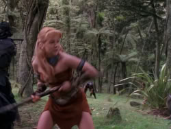 extant_XenaWarriorPrincess_1x10-HoovesAndHarlots_03337