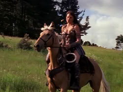 extant_XenaWarriorPrincess_1x11-TheBlackWolf_00175