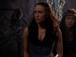 extant_XenaWarriorPrincess_1x11-TheBlackWolf_01603