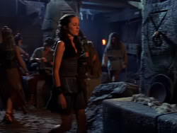 extant_XenaWarriorPrincess_1x11-TheBlackWolf_01834