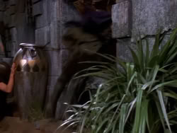 extant_XenaWarriorPrincess_1x11-TheBlackWolf_03507