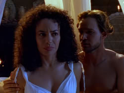extant_XenaWarriorPrincess_1x12-BewareGreeksBearingGifts_0117