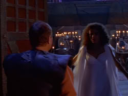 extant_XenaWarriorPrincess_1x12-BewareGreeksBearingGifts_0157