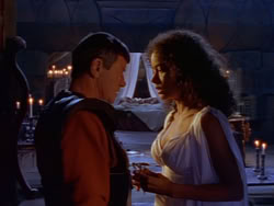 extant_XenaWarriorPrincess_1x12-BewareGreeksBearingGifts_0164