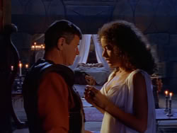 extant_XenaWarriorPrincess_1x12-BewareGreeksBearingGifts_0165