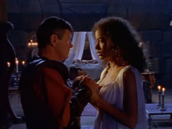 extant_XenaWarriorPrincess_1x12-BewareGreeksBearingGifts_0167