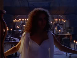 extant_XenaWarriorPrincess_1x12-BewareGreeksBearingGifts_0172