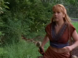 extant_XenaWarriorPrincess_1x12-BewareGreeksBearingGifts_0250