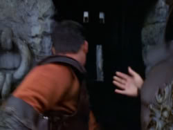 extant_XenaWarriorPrincess_1x12-BewareGreeksBearingGifts_0606