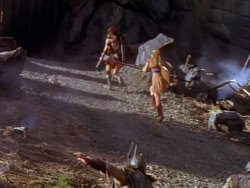 extant_XenaWarriorPrincess_1x12-BewareGreeksBearingGifts_0651