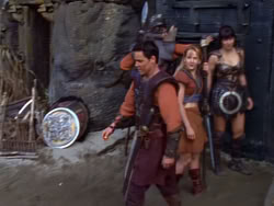 extant_XenaWarriorPrincess_1x12-BewareGreeksBearingGifts_0744