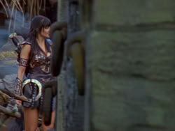 extant_XenaWarriorPrincess_1x12-BewareGreeksBearingGifts_0827