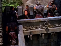 extant_XenaWarriorPrincess_1x12-BewareGreeksBearingGifts_0898