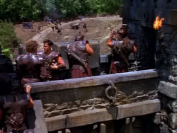 extant_XenaWarriorPrincess_1x12-BewareGreeksBearingGifts_0902