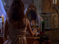 extant_XenaWarriorPrincess_1x12-BewareGreeksBearingGifts_0945