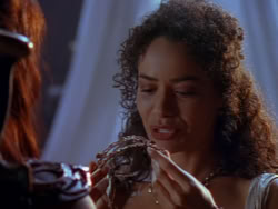 extant_XenaWarriorPrincess_1x12-BewareGreeksBearingGifts_0980