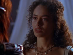 extant_XenaWarriorPrincess_1x12-BewareGreeksBearingGifts_0989
