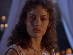 extant_XenaWarriorPrincess_1x12-BewareGreeksBearingGifts_1079
