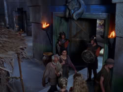 extant_XenaWarriorPrincess_1x12-BewareGreeksBearingGifts_1253