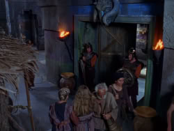 extant_XenaWarriorPrincess_1x12-BewareGreeksBearingGifts_1254
