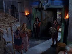 extant_XenaWarriorPrincess_1x12-BewareGreeksBearingGifts_1256