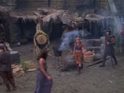 extant_XenaWarriorPrincess_1x12-BewareGreeksBearingGifts_1374