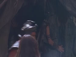 extant_XenaWarriorPrincess_1x12-BewareGreeksBearingGifts_1755