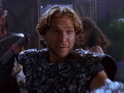 extant_XenaWarriorPrincess_1x12-BewareGreeksBearingGifts_1955