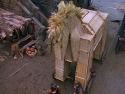 extant_XenaWarriorPrincess_1x12-BewareGreeksBearingGifts_2043