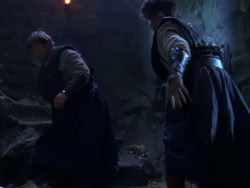 extant_XenaWarriorPrincess_1x12-BewareGreeksBearingGifts_2325