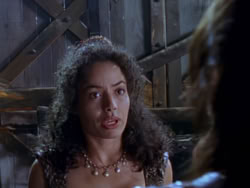 extant_XenaWarriorPrincess_1x12-BewareGreeksBearingGifts_2747