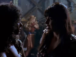 extant_XenaWarriorPrincess_1x12-BewareGreeksBearingGifts_2761