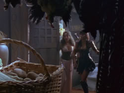 extant_XenaWarriorPrincess_1x12-BewareGreeksBearingGifts_2807