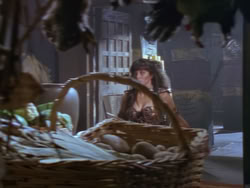 extant_XenaWarriorPrincess_1x12-BewareGreeksBearingGifts_2809