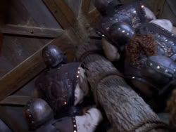 extant_XenaWarriorPrincess_1x12-BewareGreeksBearingGifts_2942