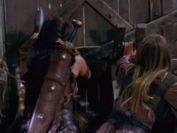 extant_XenaWarriorPrincess_1x12-BewareGreeksBearingGifts_2951