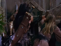 extant_XenaWarriorPrincess_1x12-BewareGreeksBearingGifts_2952