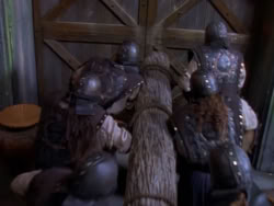 extant_XenaWarriorPrincess_1x12-BewareGreeksBearingGifts_2972