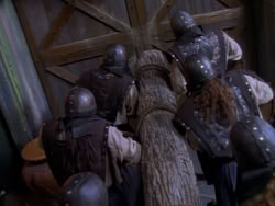 extant_XenaWarriorPrincess_1x12-BewareGreeksBearingGifts_2975