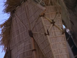 extant_XenaWarriorPrincess_1x12-BewareGreeksBearingGifts_3058
