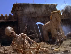 extant_XenaWarriorPrincess_1x12-BewareGreeksBearingGifts_3072