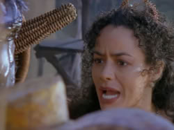 extant_XenaWarriorPrincess_1x12-BewareGreeksBearingGifts_3180
