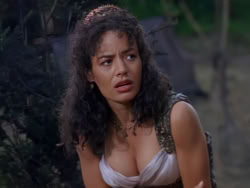 extant_XenaWarriorPrincess_1x12-BewareGreeksBearingGifts_3250