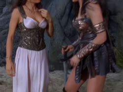 extant_XenaWarriorPrincess_1x12-BewareGreeksBearingGifts_3324