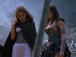 extant_XenaWarriorPrincess_1x12-BewareGreeksBearingGifts_3435