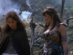 extant_XenaWarriorPrincess_1x12-BewareGreeksBearingGifts_3442
