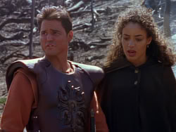 extant_XenaWarriorPrincess_1x12-BewareGreeksBearingGifts_3475
